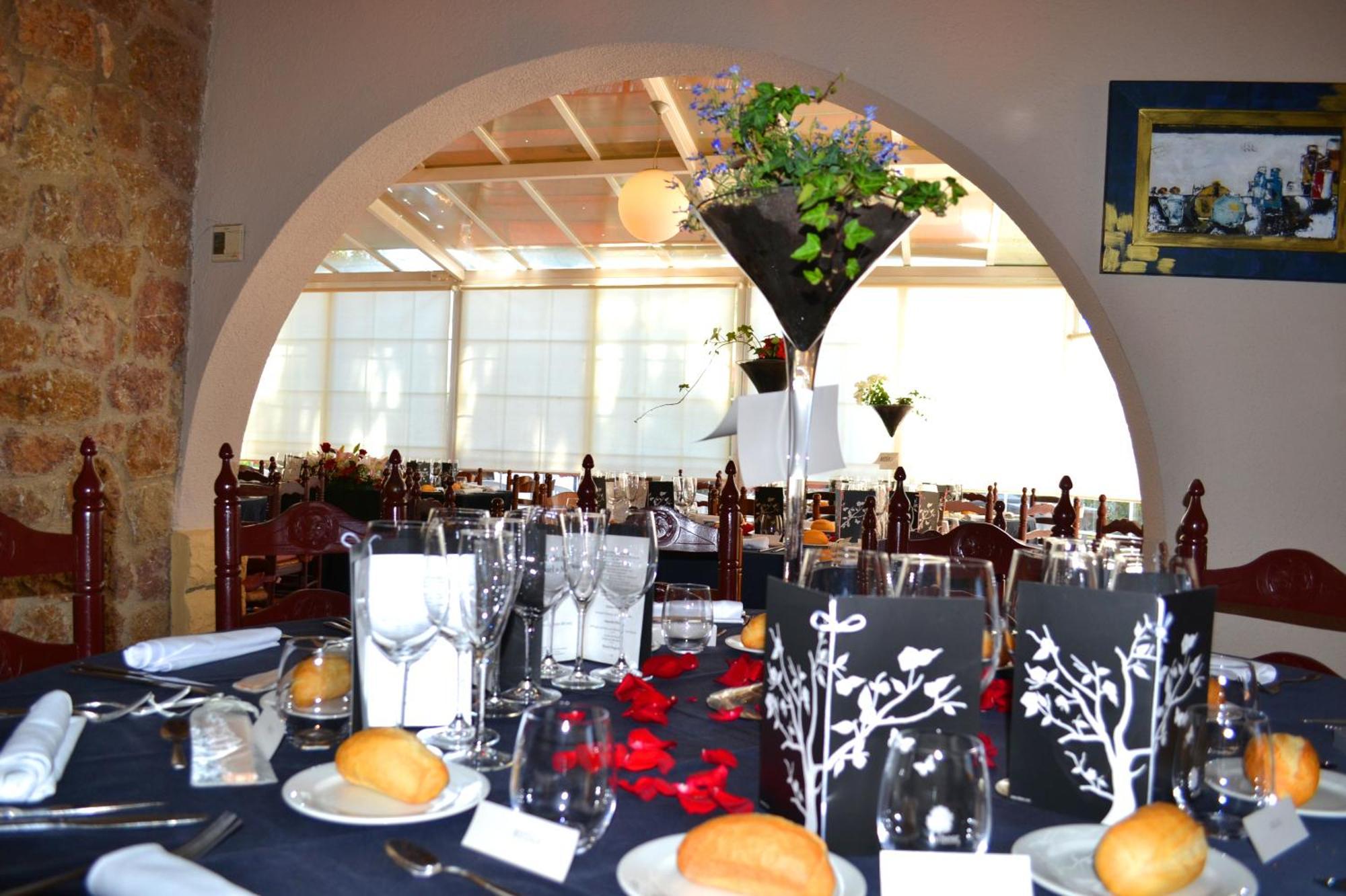 Hotel Restaurant El Bosc Banyeres del Penedes Chambre photo