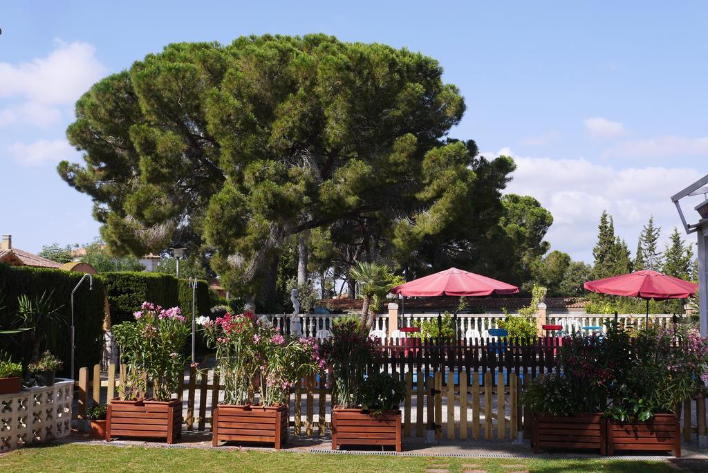 Hotel Restaurant El Bosc Banyeres del Penedes Extérieur photo